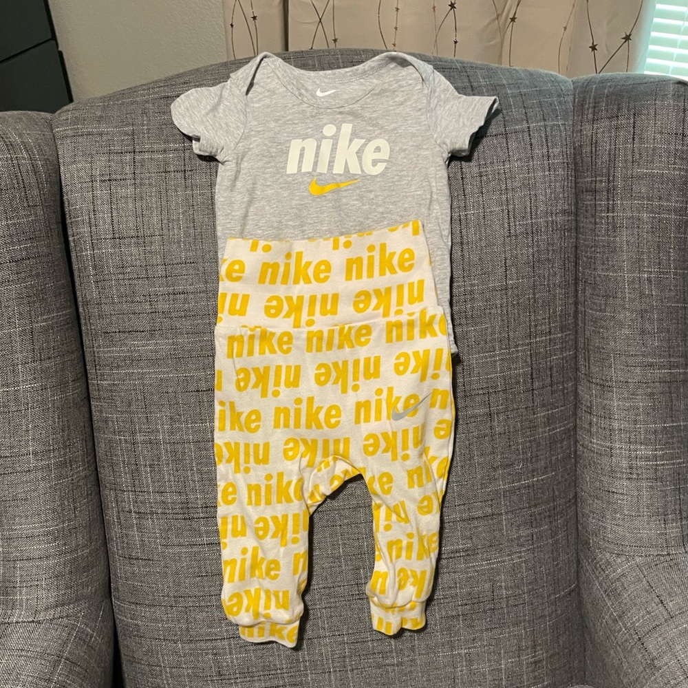 Nike Baby Set Bodysuit Leggings Yellow Logo Infant Outfit Unisex Athletic